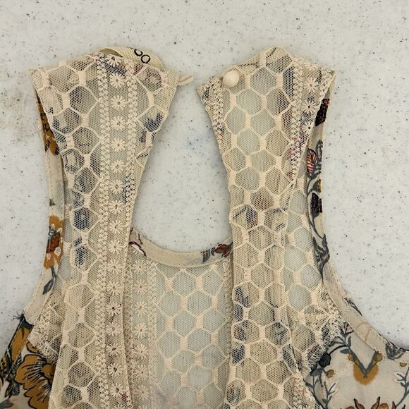 Band Crush Tank Top Womens Small Tan Floral Crochet Boho Sleeveless Cottage - Picture 5 of 9